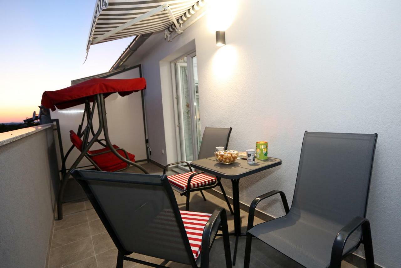Guesthouse Villa Domenico Lozovac Exterior foto