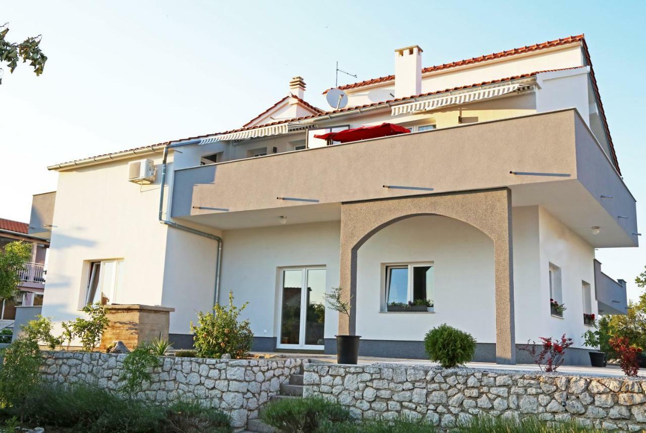 Guesthouse Villa Domenico Lozovac Exterior foto